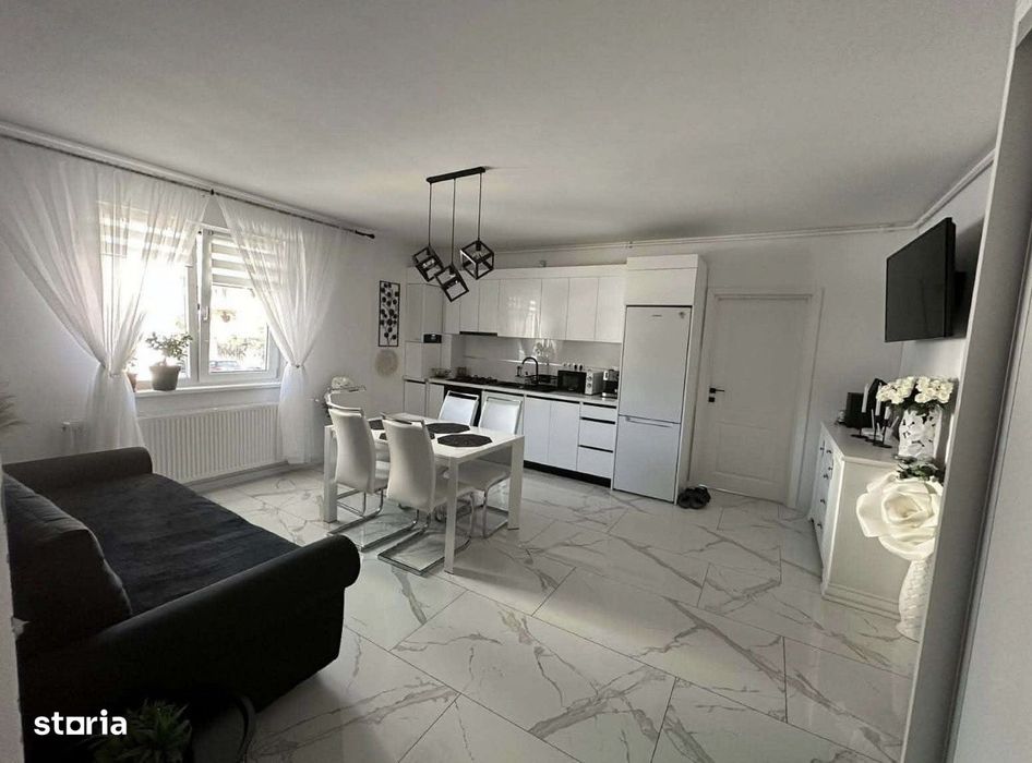 Apartament cu 3 camere , terasa 20 mp,parcare subterana,strada Eroilor