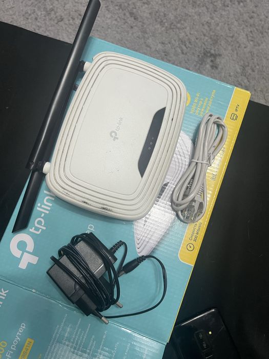 Продам Wi-Fi роутер TL-WR841N