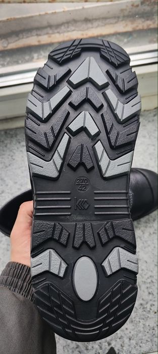 Продам рабочие ботинки!!!