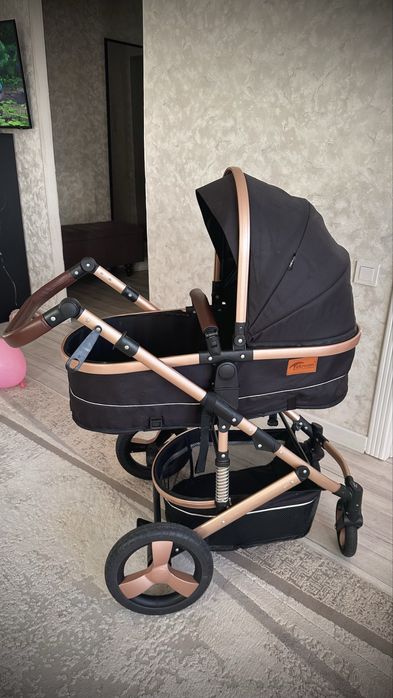 Детская коляска в идеальном состояний