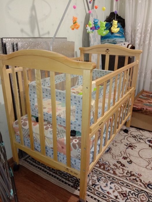 Детская кроватка 15.000