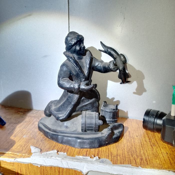 Статуэтка Емеля со щукой