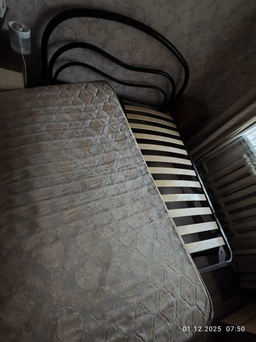 Кровать двуспальная