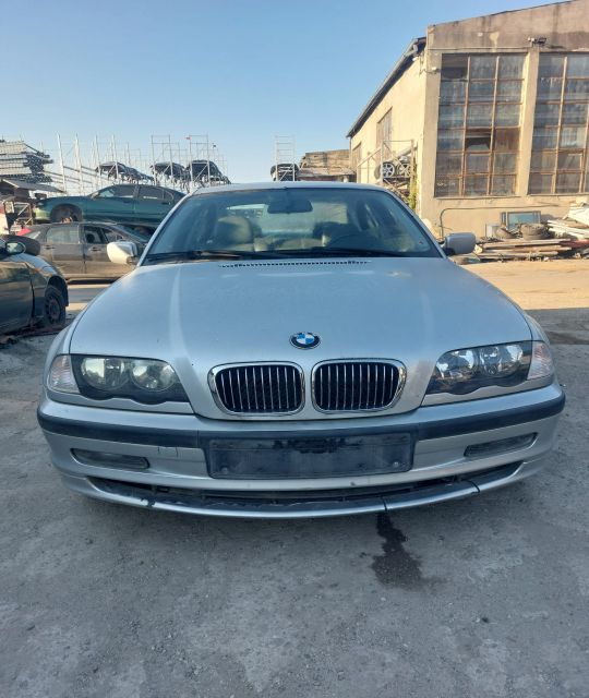 Torpedou BMW Seria 3 2001 320d MT (136 hp)