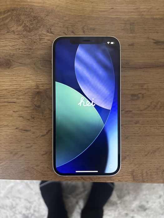 Айфон 12 сатылады