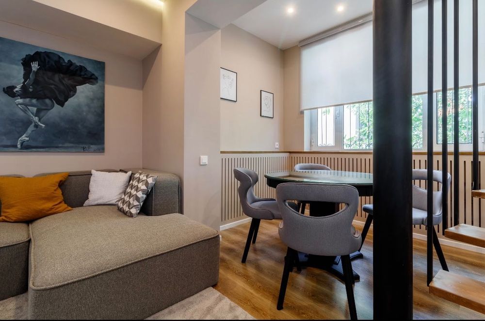 СВОЯ Срочно продается 3х ком кв. Центр Ц4, 3/3/4.  Ор-р Алайский базар