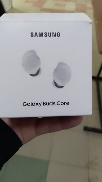 Беспроводной наушник