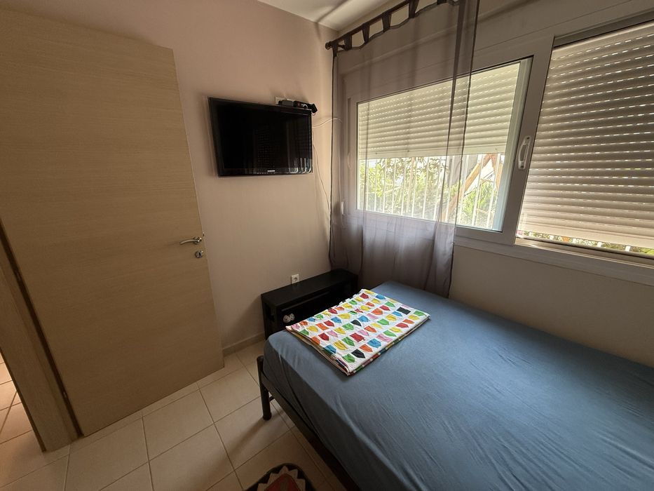 Паралия Офринио ТРИСТАЕН апартамент с две тераси и двор .