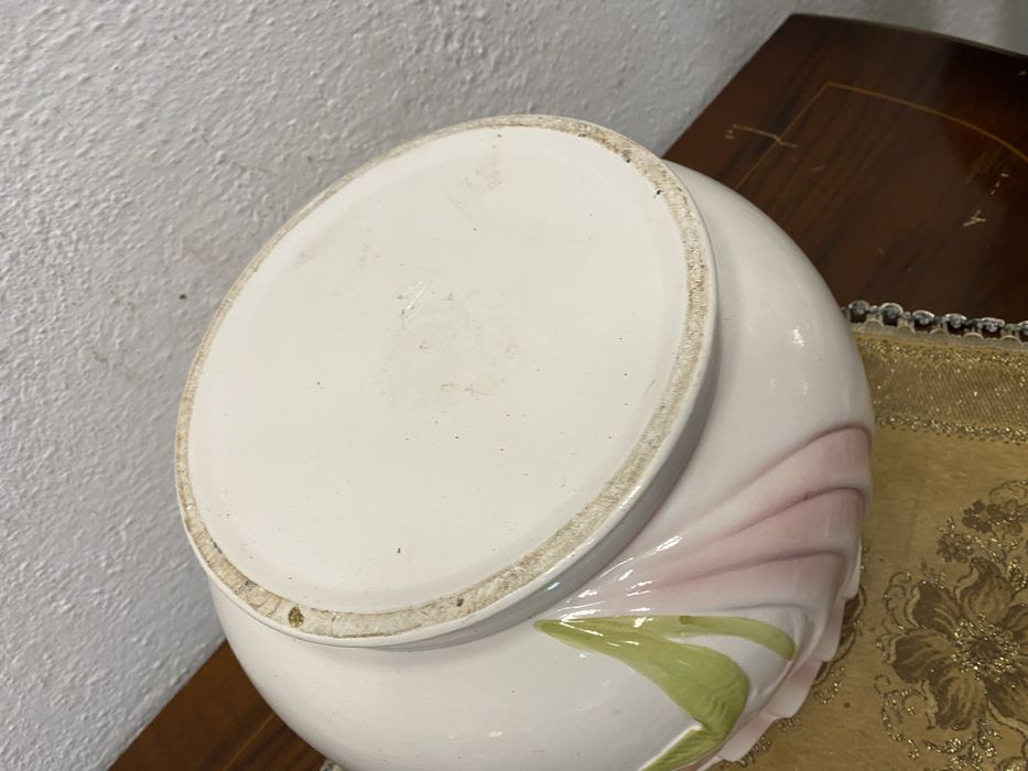 Италианска кашпа от порцелан