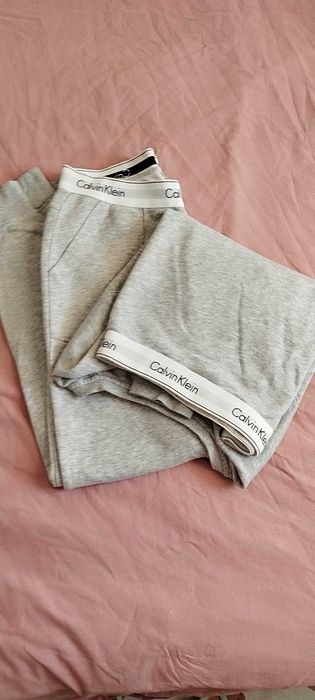Calvin Klein спортен комплект