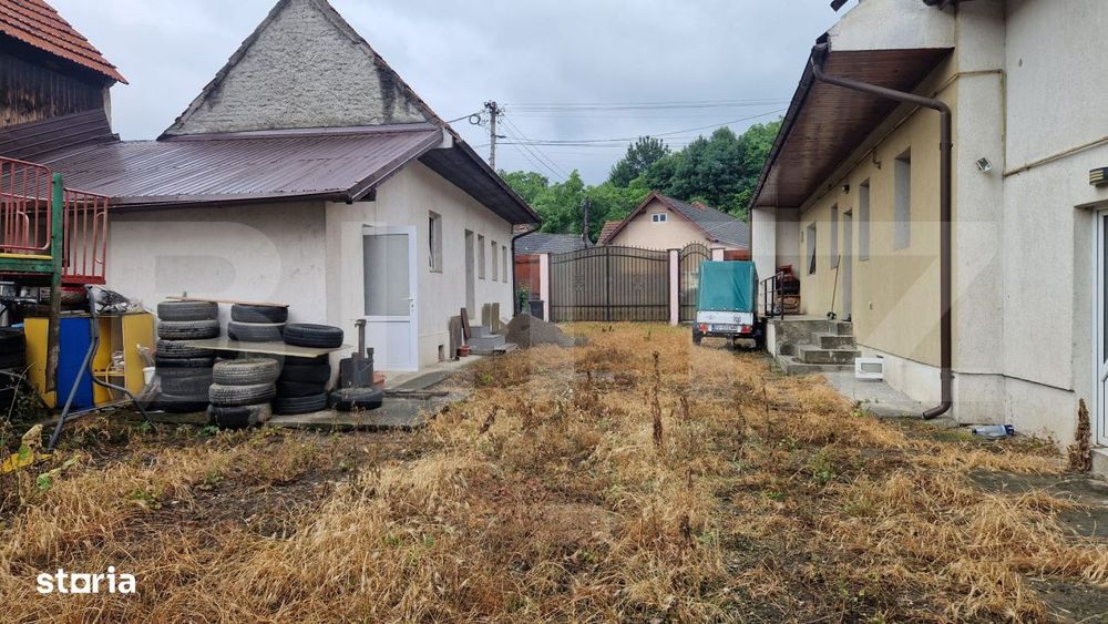 Casa cu teren 935 m , doua corpuri de case, Sacele -zona buna