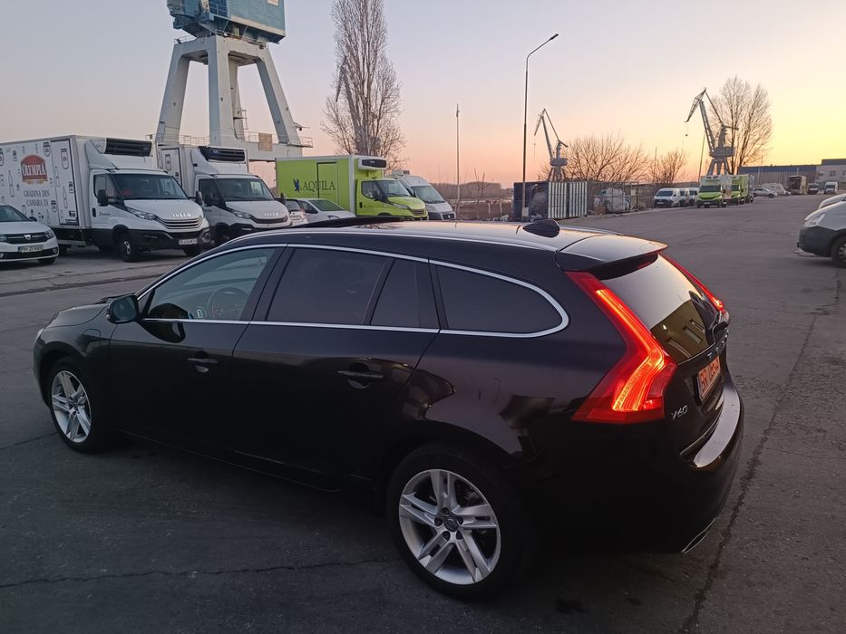 Volvo V60 an2016 2.4 Diesel+Hybrid 280cp Euro6 D6 Twin Engine R-Design