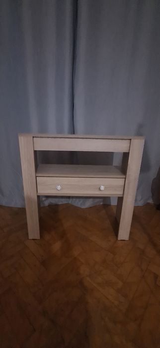 Столик косметический