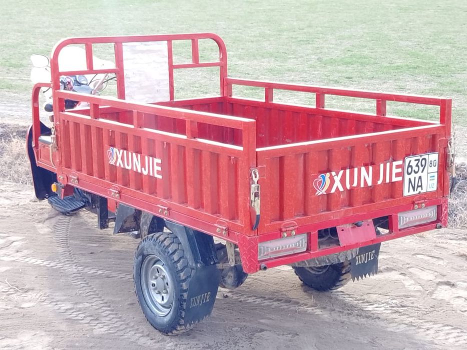 Muravey yangi kam yurigan