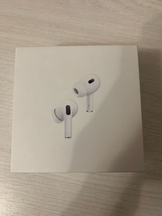 продам кейс от Airpods 2pro (без наушников)