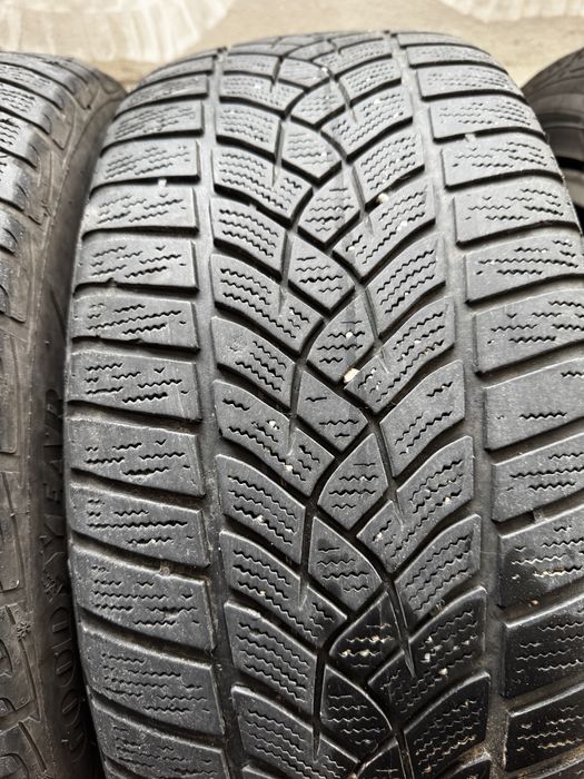 225/50/17 Зимни гуми Goodyear UGP+ 4 бр.