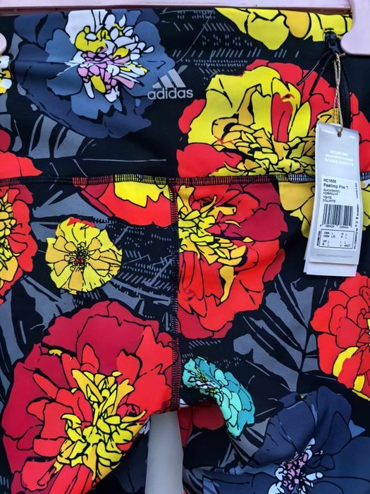 Adidas оригинален дамски клин нов Л размер