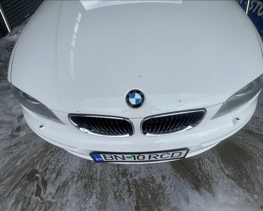 BMW SERIA 1 2011