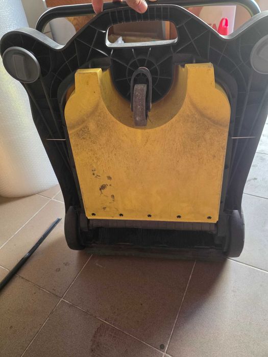 Karcher S 4 Twin masina de maturat manuala 680 mm | 2400 m²/h | 20 l