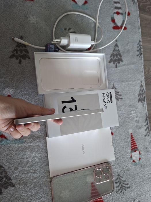Oppo reno 13 5g ,256 gb memorie interna ,12 gb ram