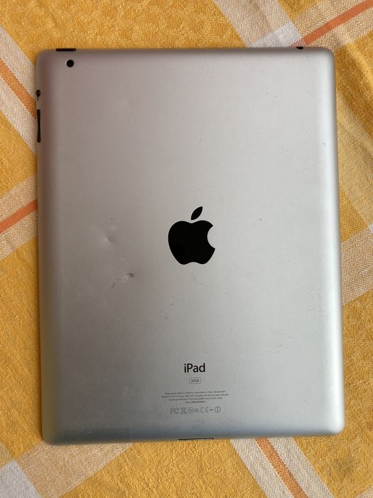 Ipad 2 alb . Memorie 32gb . Baterie 85%