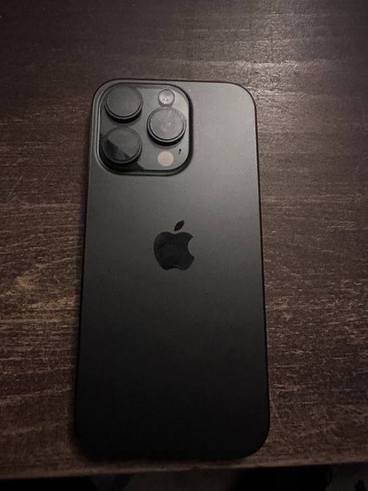 Vând iphone 16 pro max baterie 97%