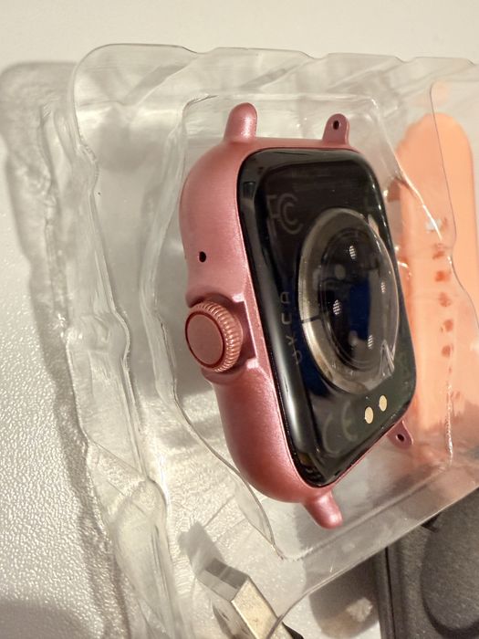 Смарт часовник различни модели