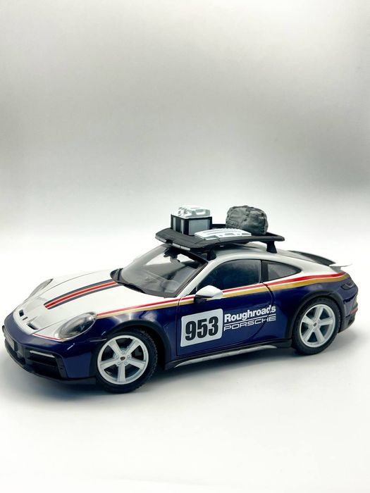 Коллекционная машинка Porsche Dakar