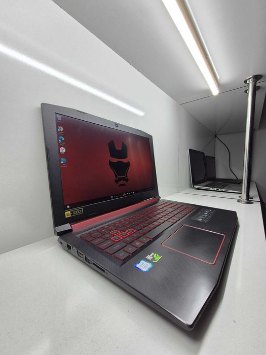 Acer Nitro  Core i5-8300H  8/256gb  Nvidia GTX 1050 4GB