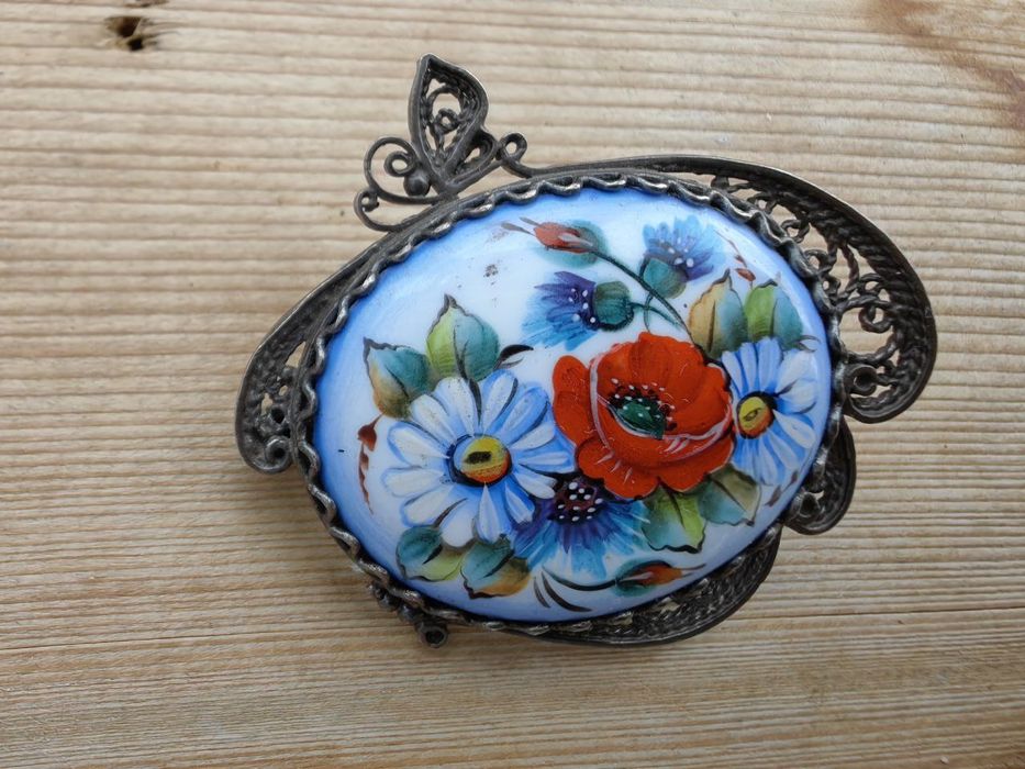 Брошь финифть, Советских времен,