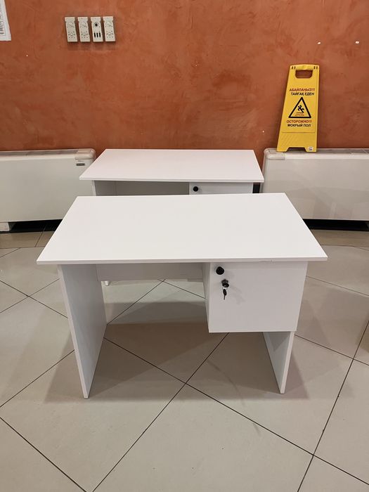 Офисные/Письменные столы с шкафчиком на заказ