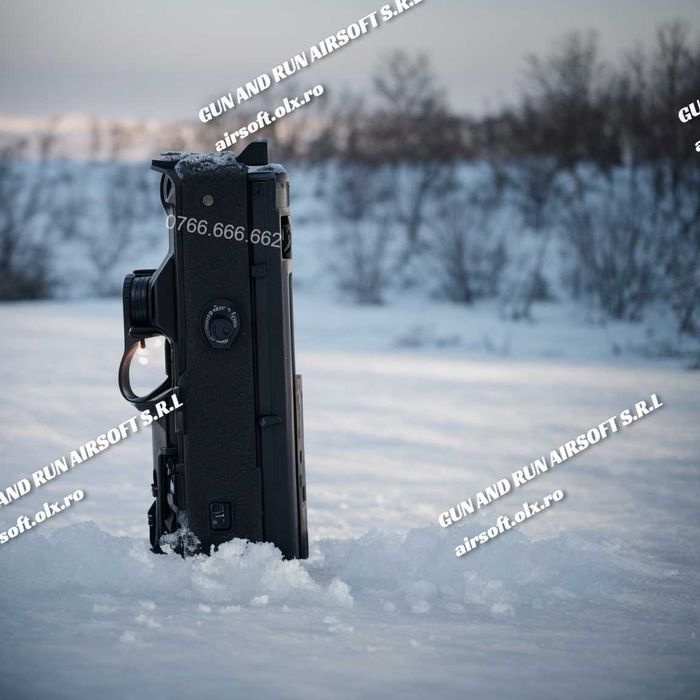 Pistol Airsoft (MODIFICAT 5J!) Co2 Semi-Auto din FIER si ABS