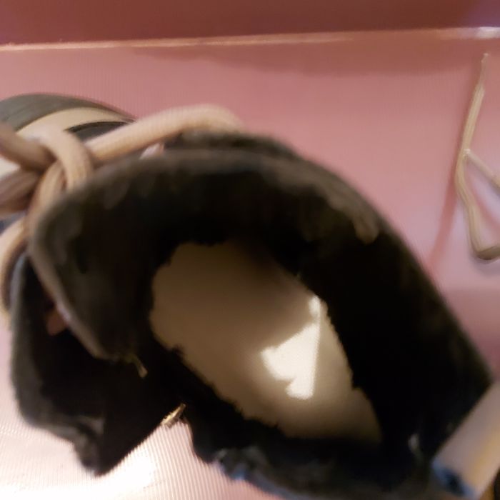 Vind ghete îmblănite marlimea 37 , noi.