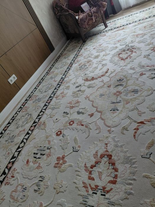 Продам ковёр буу,5×3 шёлк.