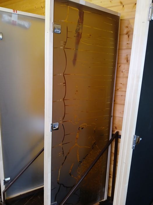 Продаются двери для бани Стекло