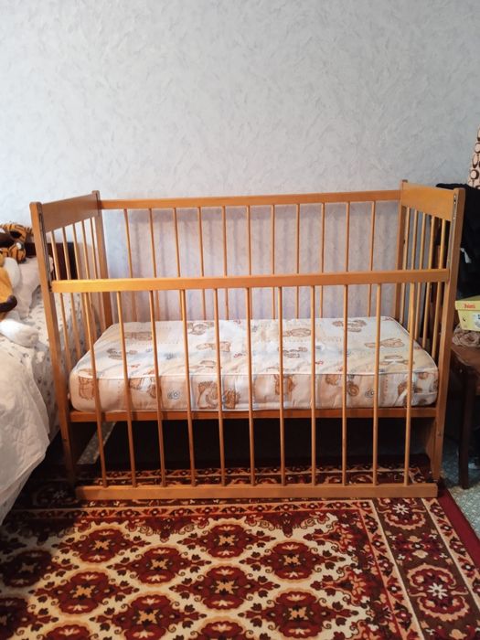 Детская кроватка