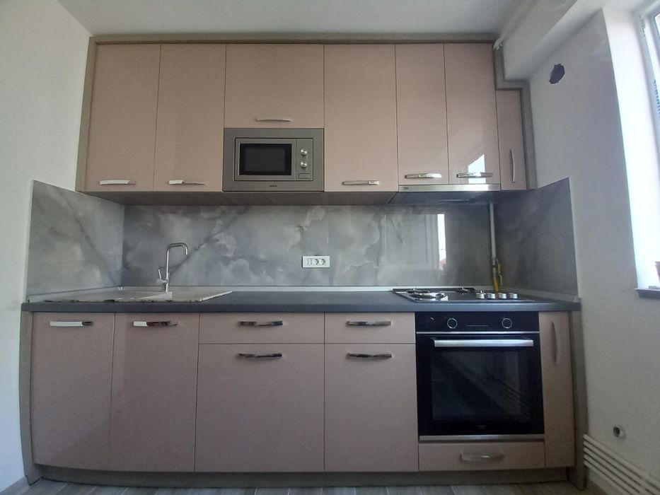 Mobila la comanda montaj mobilier tamplarie