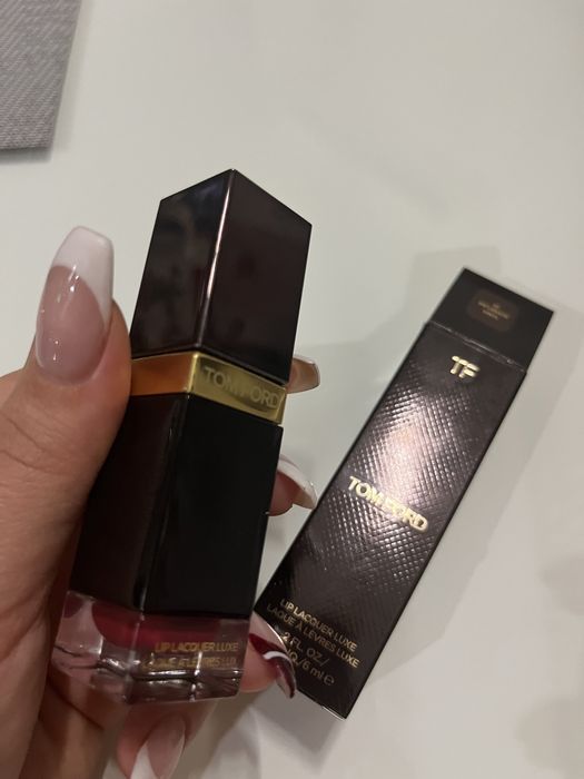 Tom Ford червило / гланц Infuriate