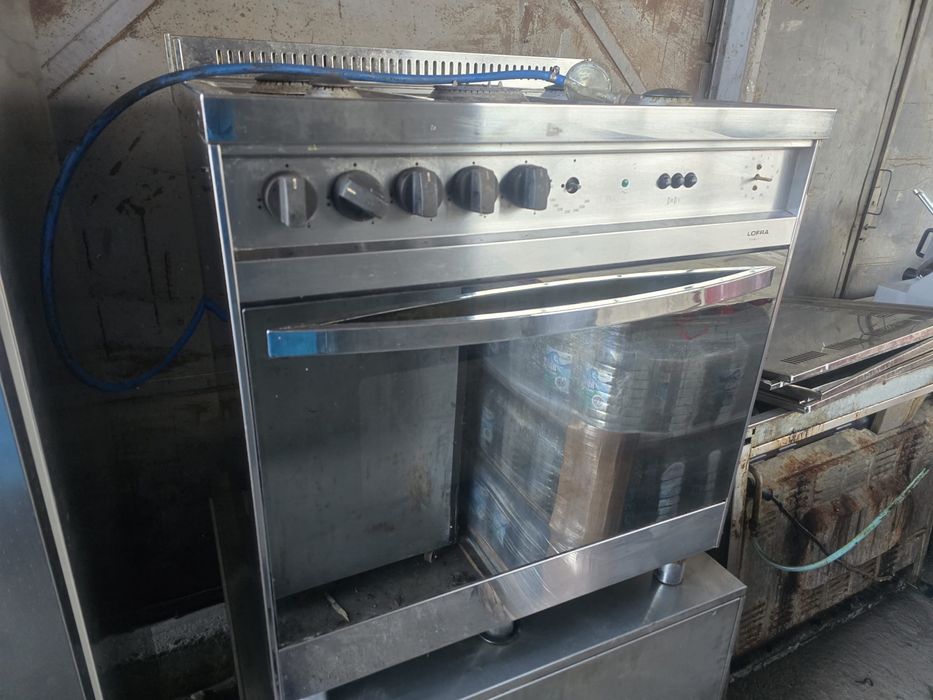 Aragaz profesional de inox cu 5 ochiuri