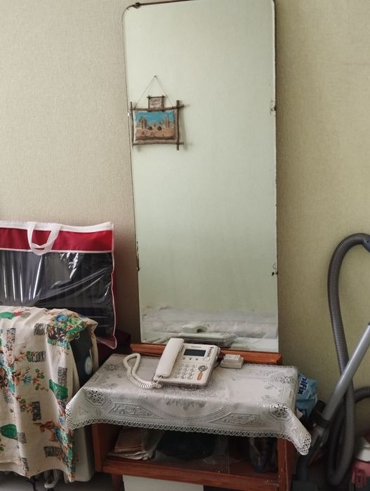 Советская трюмо в среднем состоянии