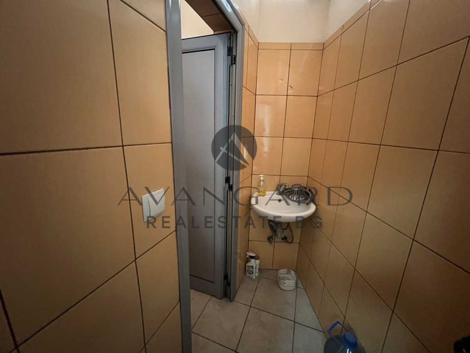 Продава се Офис в Пловдив, Кършияка - 34 кв.м за 1795 €/кв.м - Снимка #3