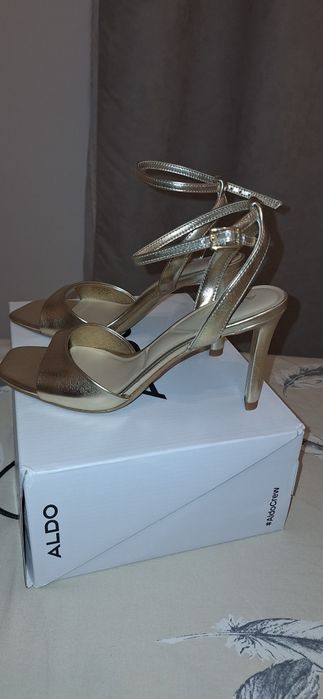 Sandale elegante bej auriu dama