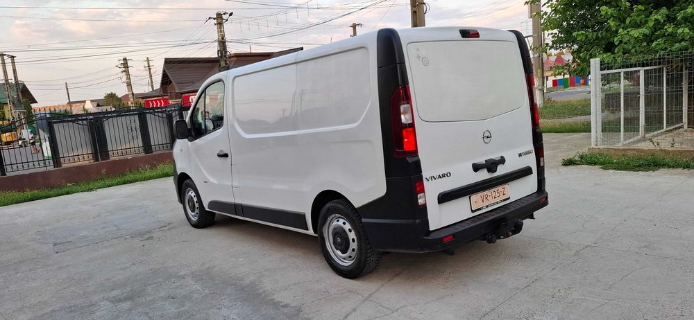 Opel Vivaro Elegance/An 2016/Die 120 cp/Ac /Navi/Km 239000 Reali %%