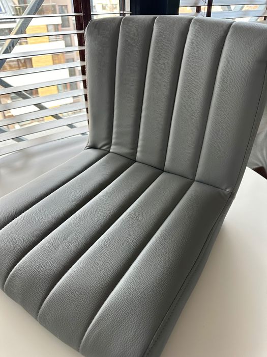 Седалки за бар стол с болтове и ключ