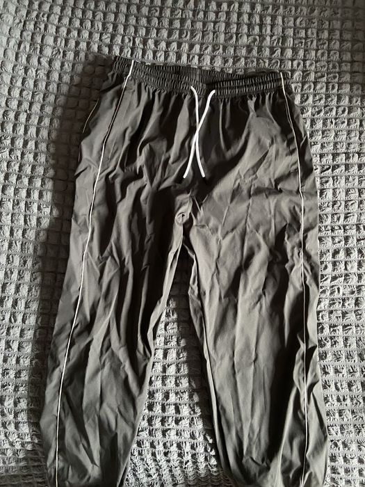 Штаны серые спортивные