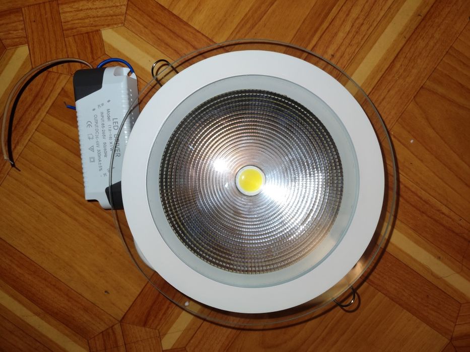 Spot Led 15 W diametrul 20 cm nou