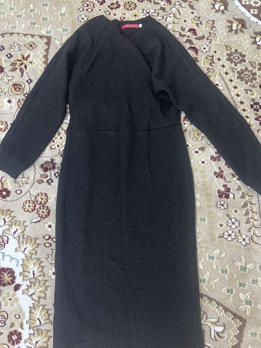 Киімдер сатылады