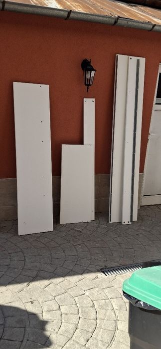 легло Икея ,налично е,и матрак е включен в цената,