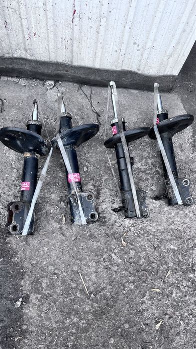 Амортизаторы на Лексус RX-300 Kayaba буу