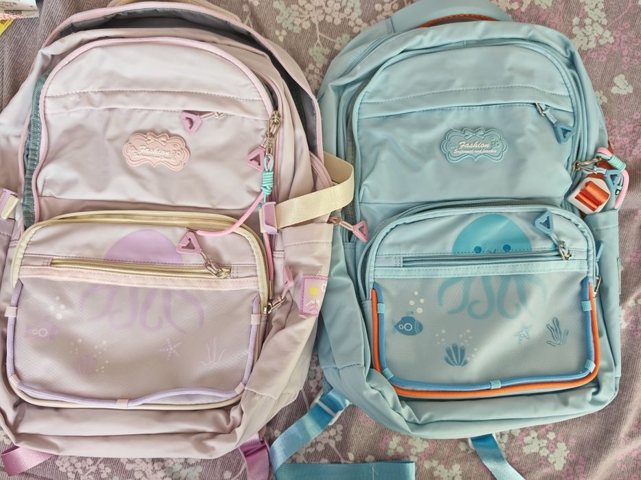 Продавам ергономични ученически раници.